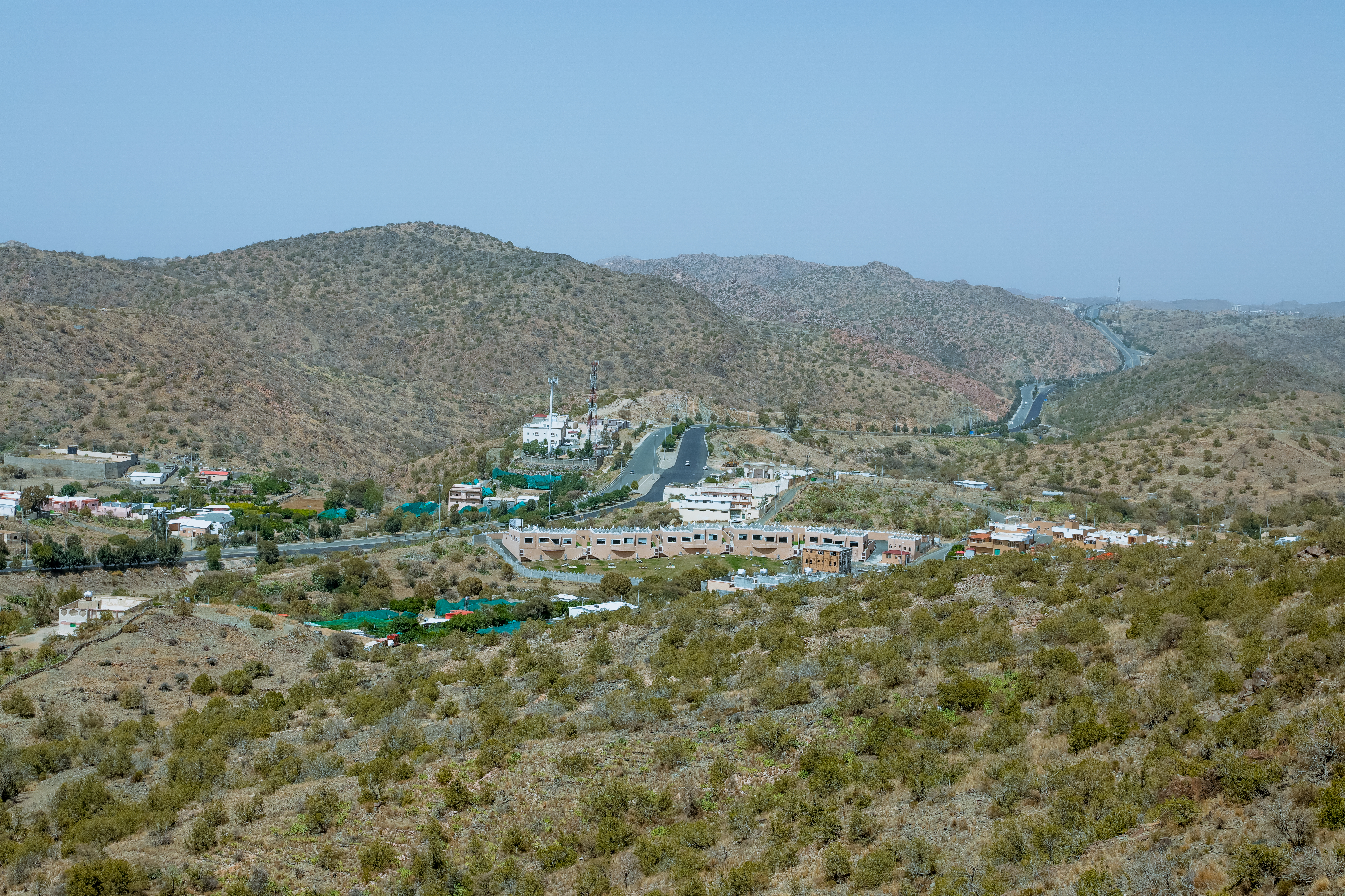 Taif-V2-Amenities-by-the-Wadi_1-1024x395-jpg-1