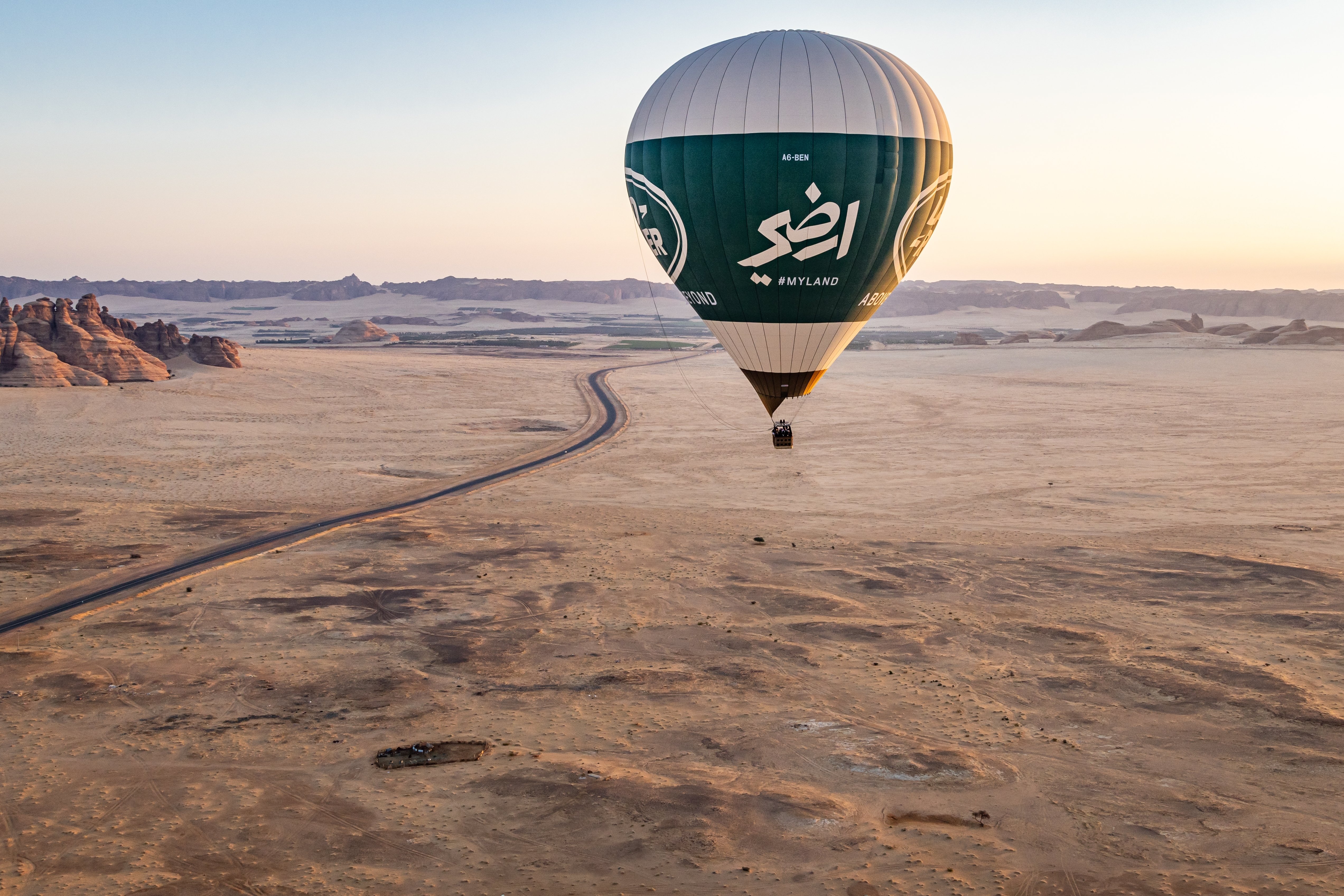 العُلا: عاصمة الجمال الطبيعي والتاريخ الحي